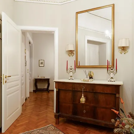 Elegante D'epoca Nel Centro Di *