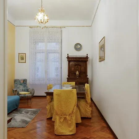 Elegante D'epoca Nel Centro Di *