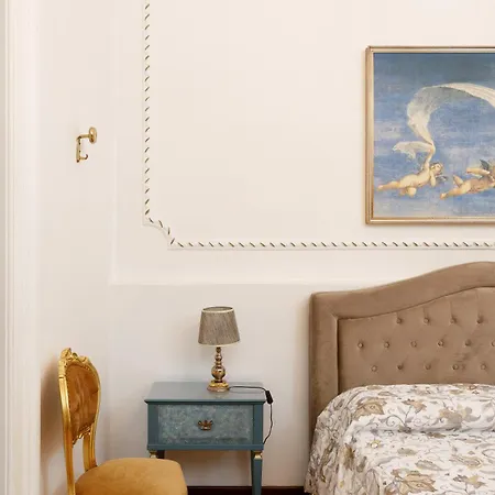 Elegante D'epoca Nel Centro Di Lejlighed *