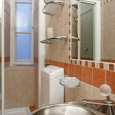 Elegante D'epoca Nel Centro Di Apartman Trieszt