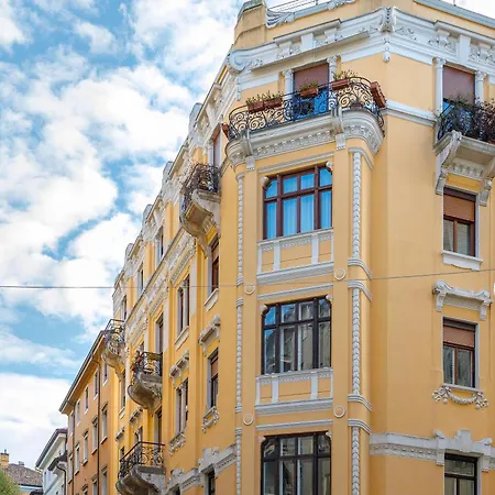 Elegante D'epoca Nel Centro Di