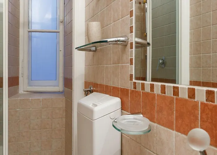 Elegante D'epoca Nel Centro Di Apartment Trieste